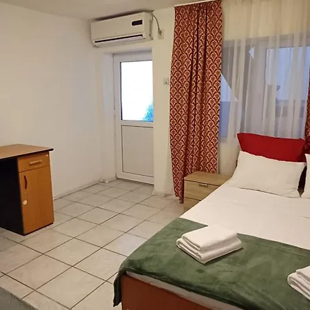 Pensión Casa Sergiu *